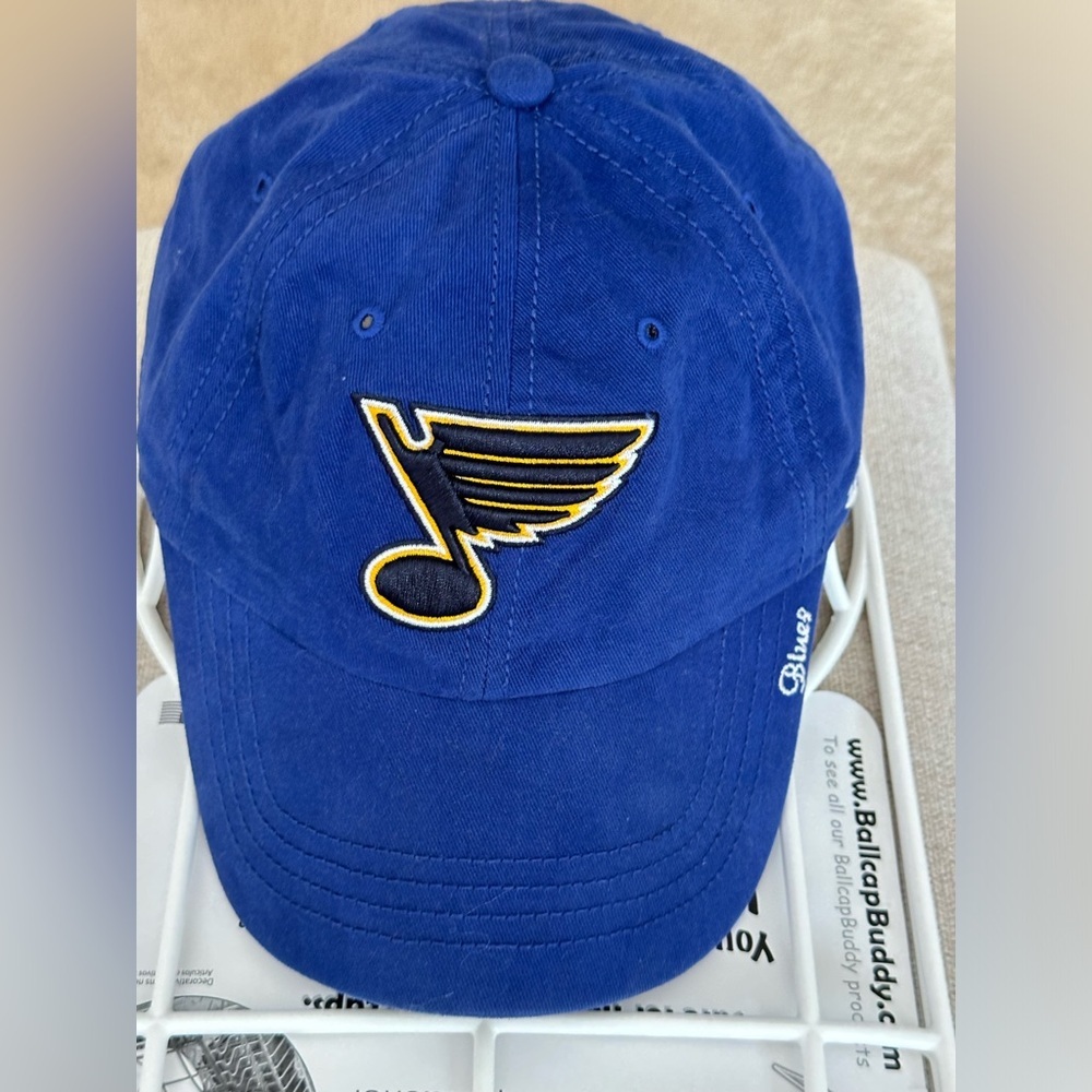 H - 407 ‘47 St. Louis blues royal blue women’s hat cap